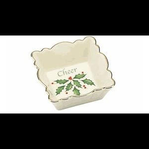 Lenox Holiday square fluted dish